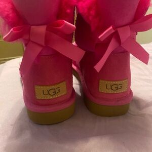 Pink uggs!